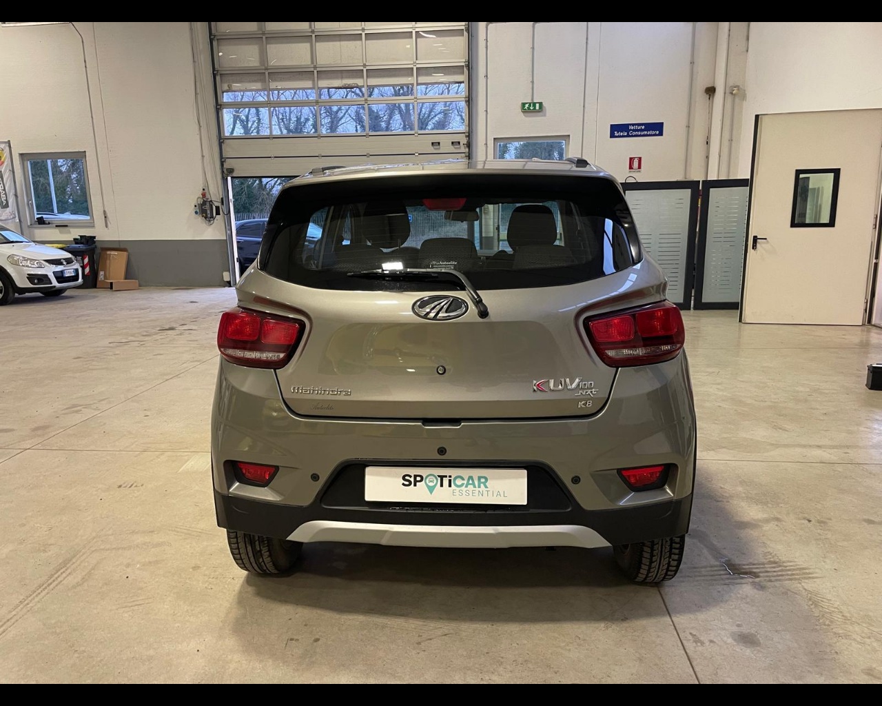 Foto MAHINDRA KUV100 1.2 K6+