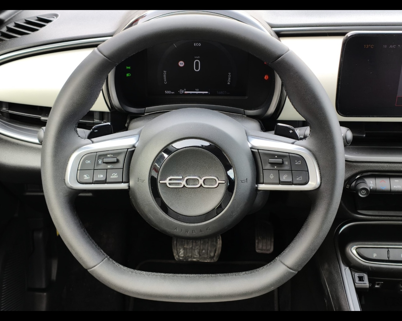 Foto FIAT 600 1.2 hybrid La Prima 110cv auto