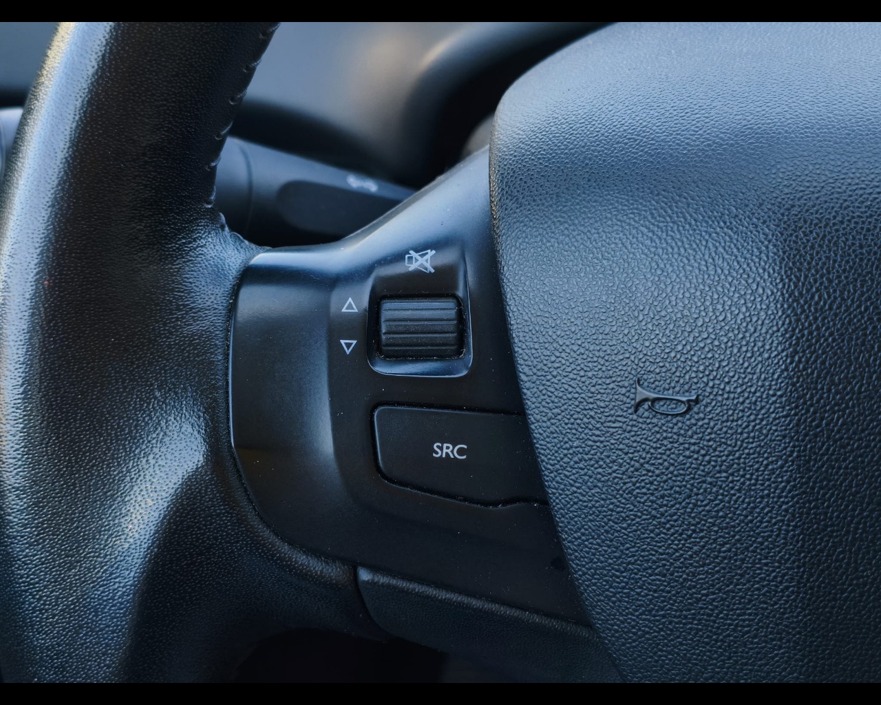 Foto PEUGEOT 208 5p 1.2 puretech Active 82cv