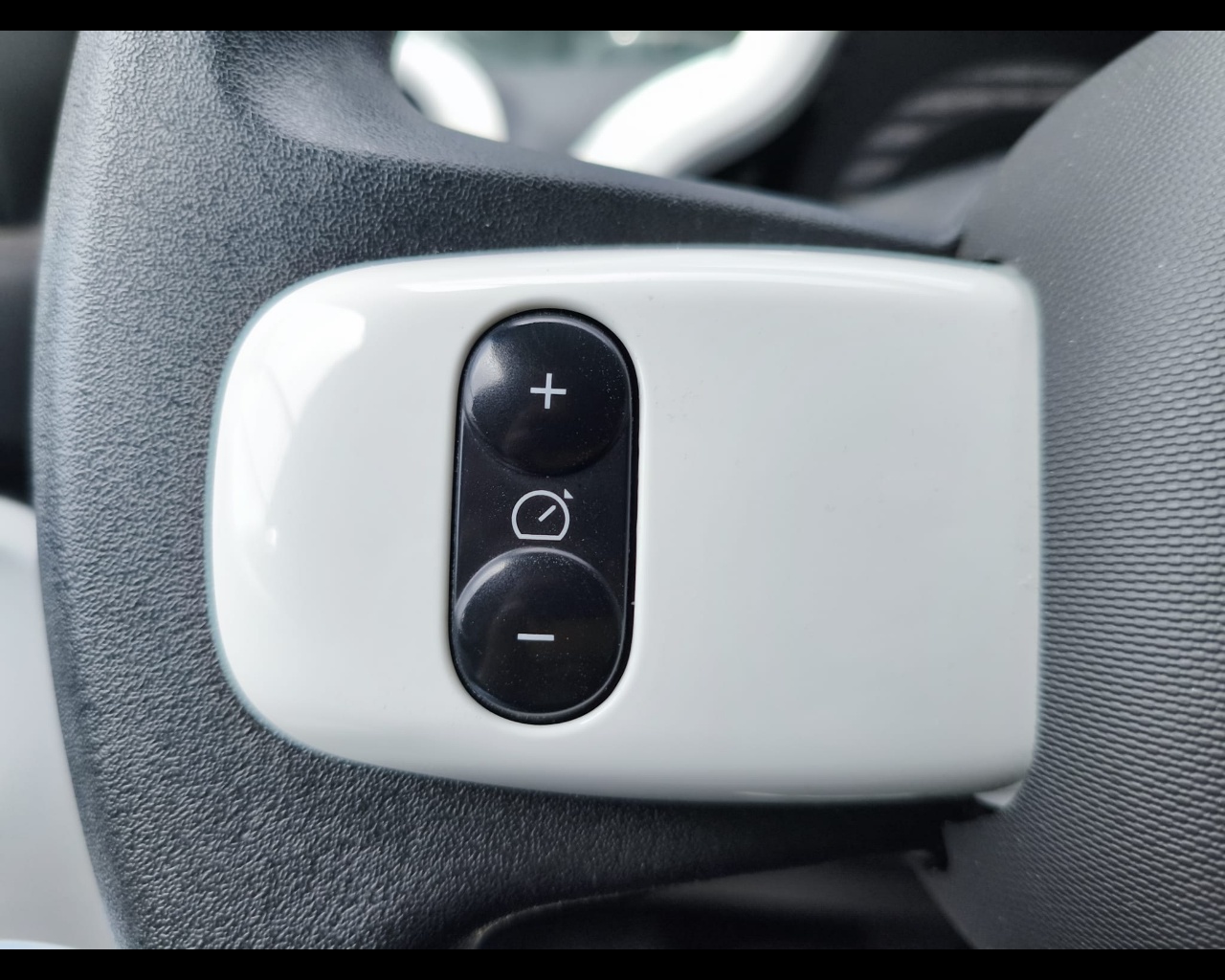 Foto RENAULT Twingo Equilibre 22kWh
