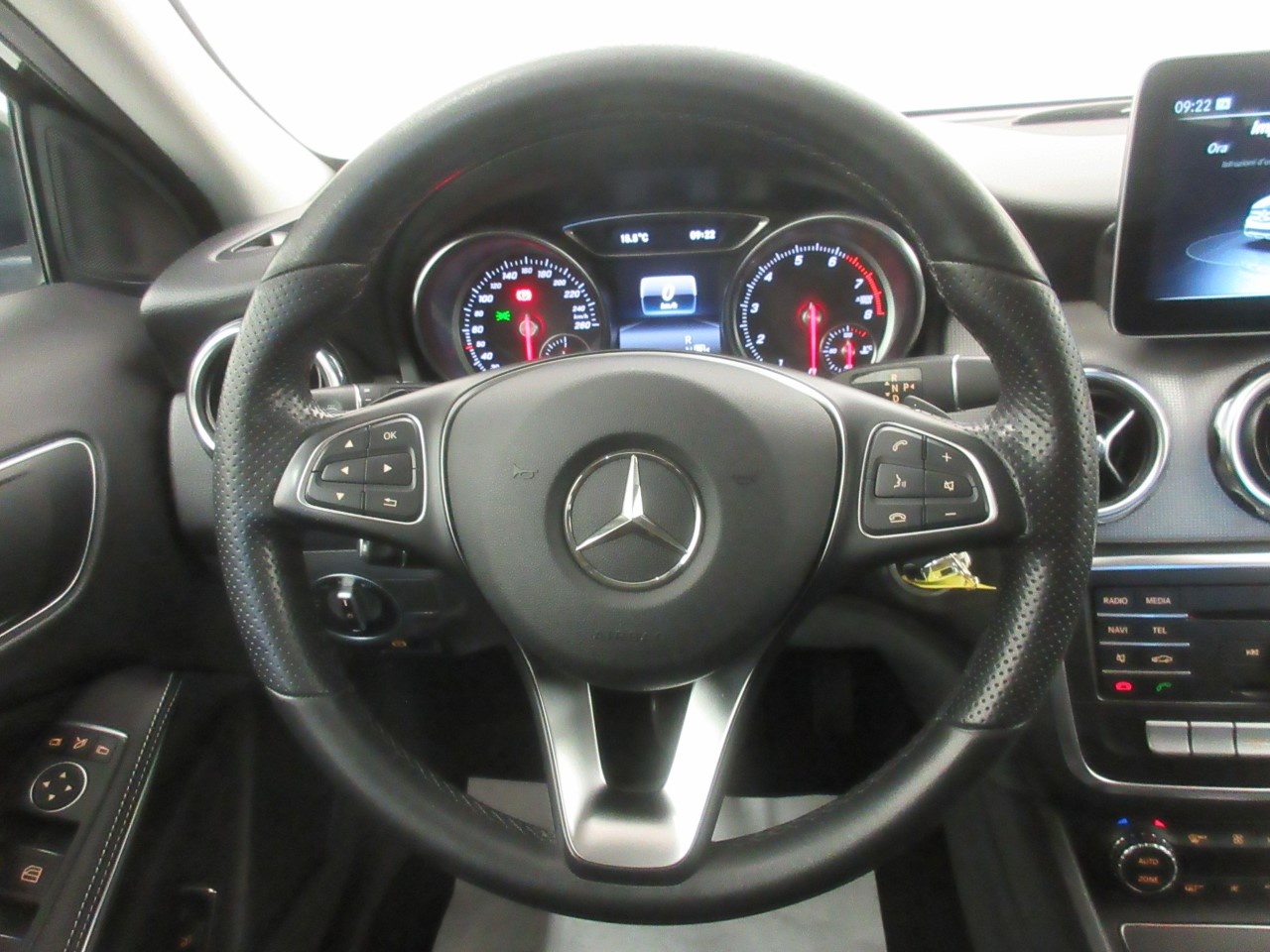 Mercedes GLA GLA 180 Sport 7G-DCT - 17