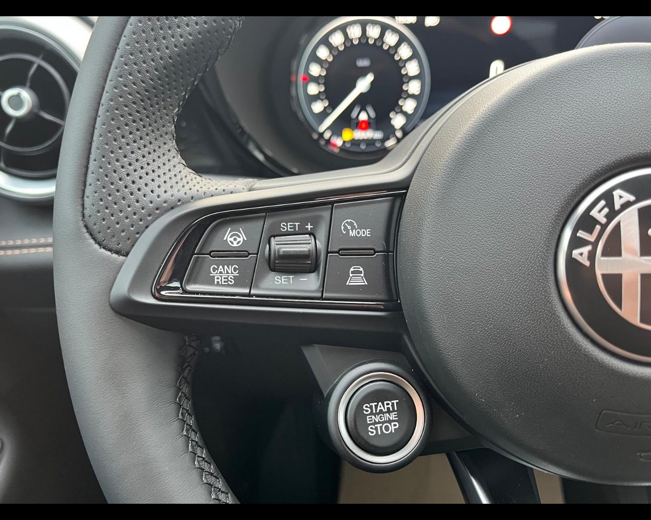 Foto ALFA ROMEO Tonale Diesel My25 Diesel 130cv Sprint