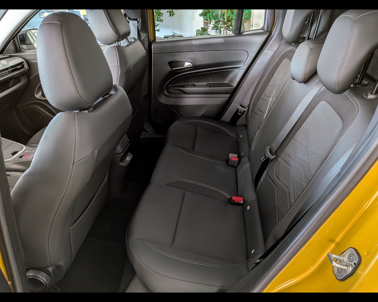 Foto JEEP Avenger 1.2 turbo e-hybrid mhev Summit fwd 110cv edct6