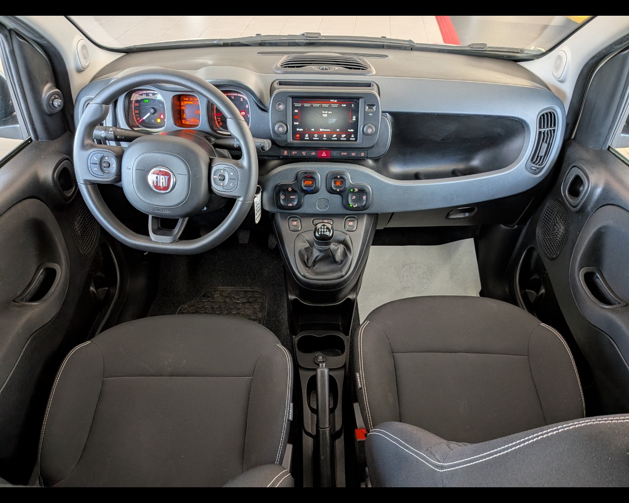 Foto FIAT Panda 1.0 firefly hybrid Cross s&s 70cv 5p.ti