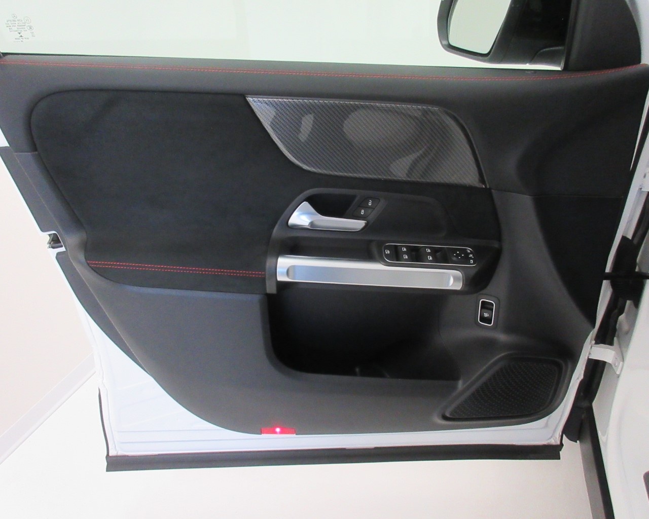Mercedes GLB GLB 180 D Premium 8G-DCT - 11