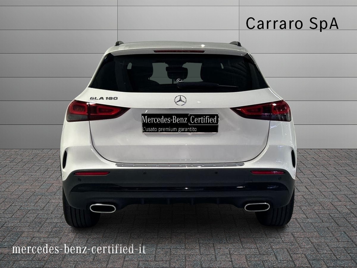 Mercedes GLA GLA 180 Premium 7G-DCT - 4
