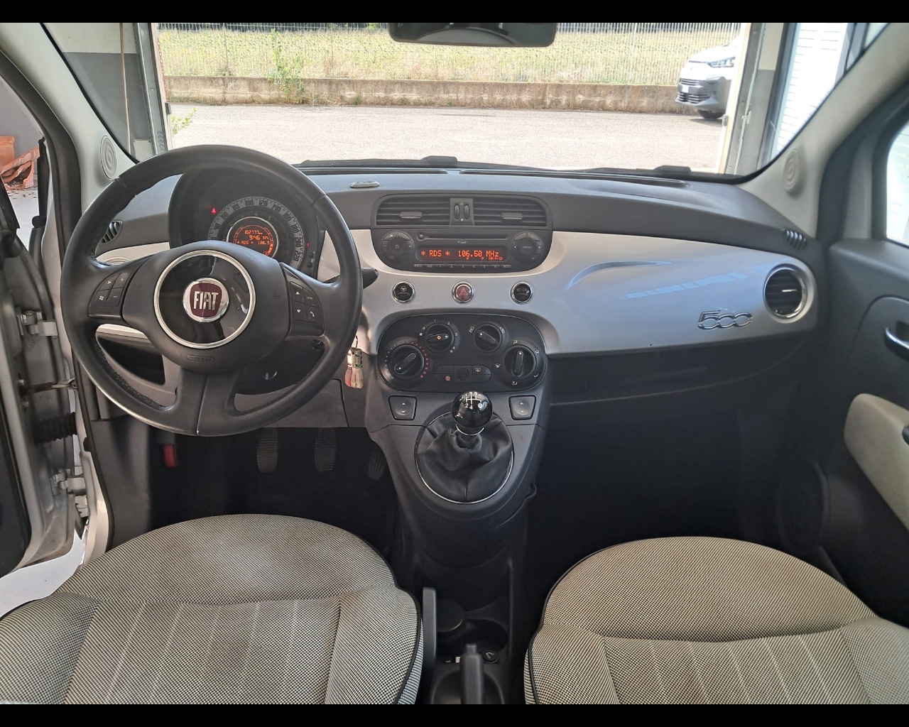 Foto FIAT 500 1.2 Lounge 69cv