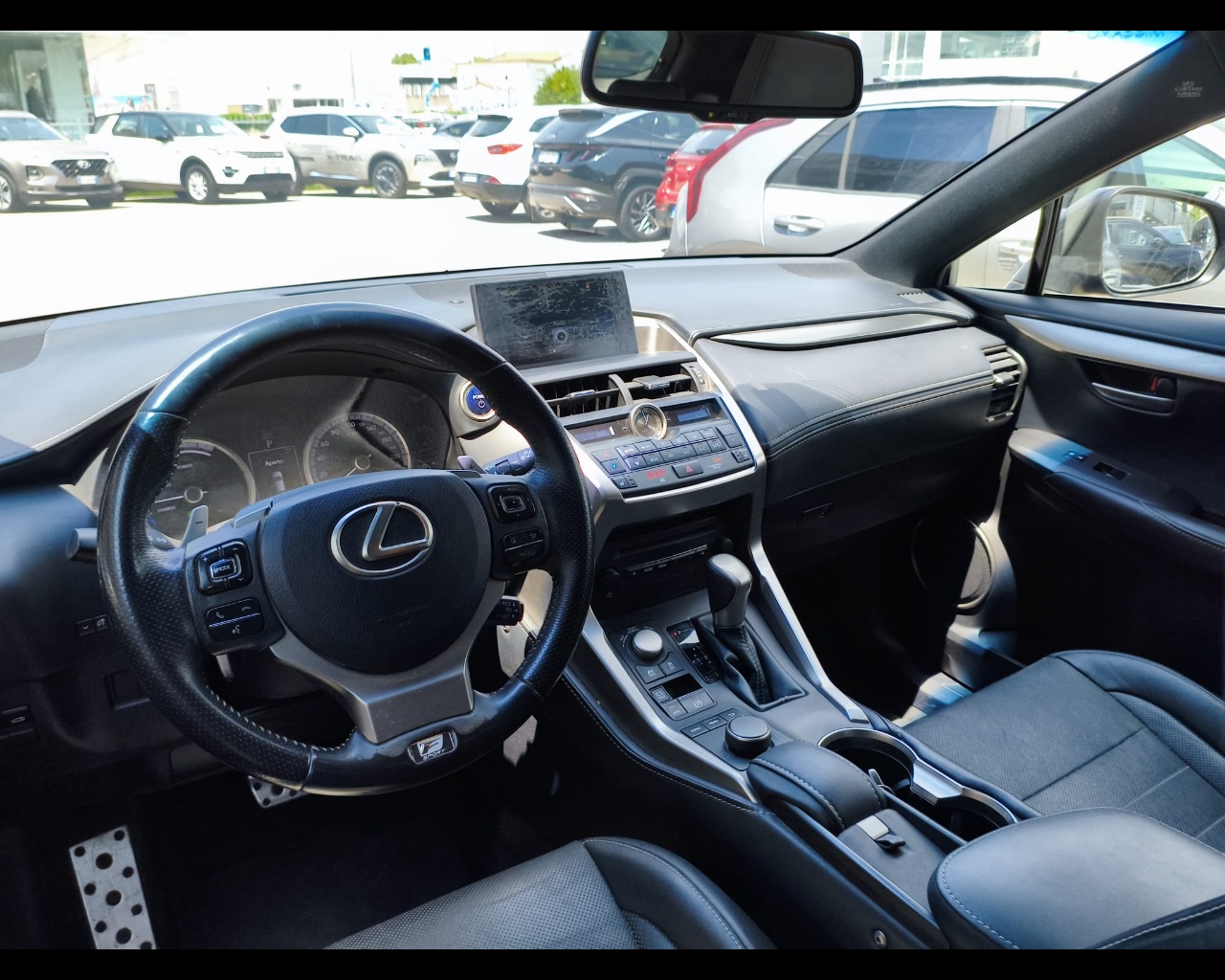 Foto LEXUS NX 300h 2.5 F-Sport 4wd cvt