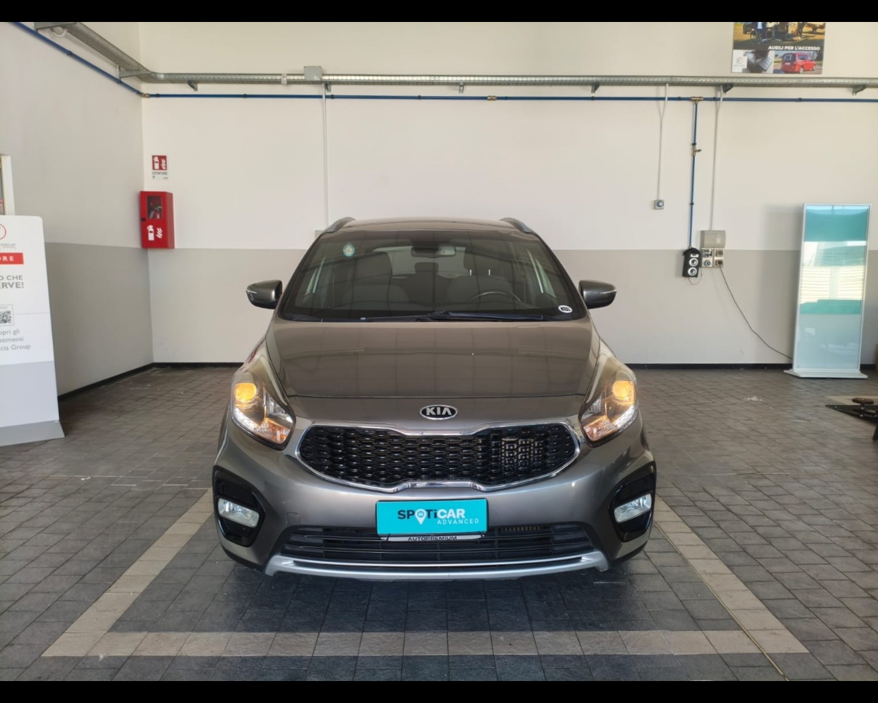 Foto KIA Carens 1.7 crdi Class Techno Pack 115cv 7p.ti