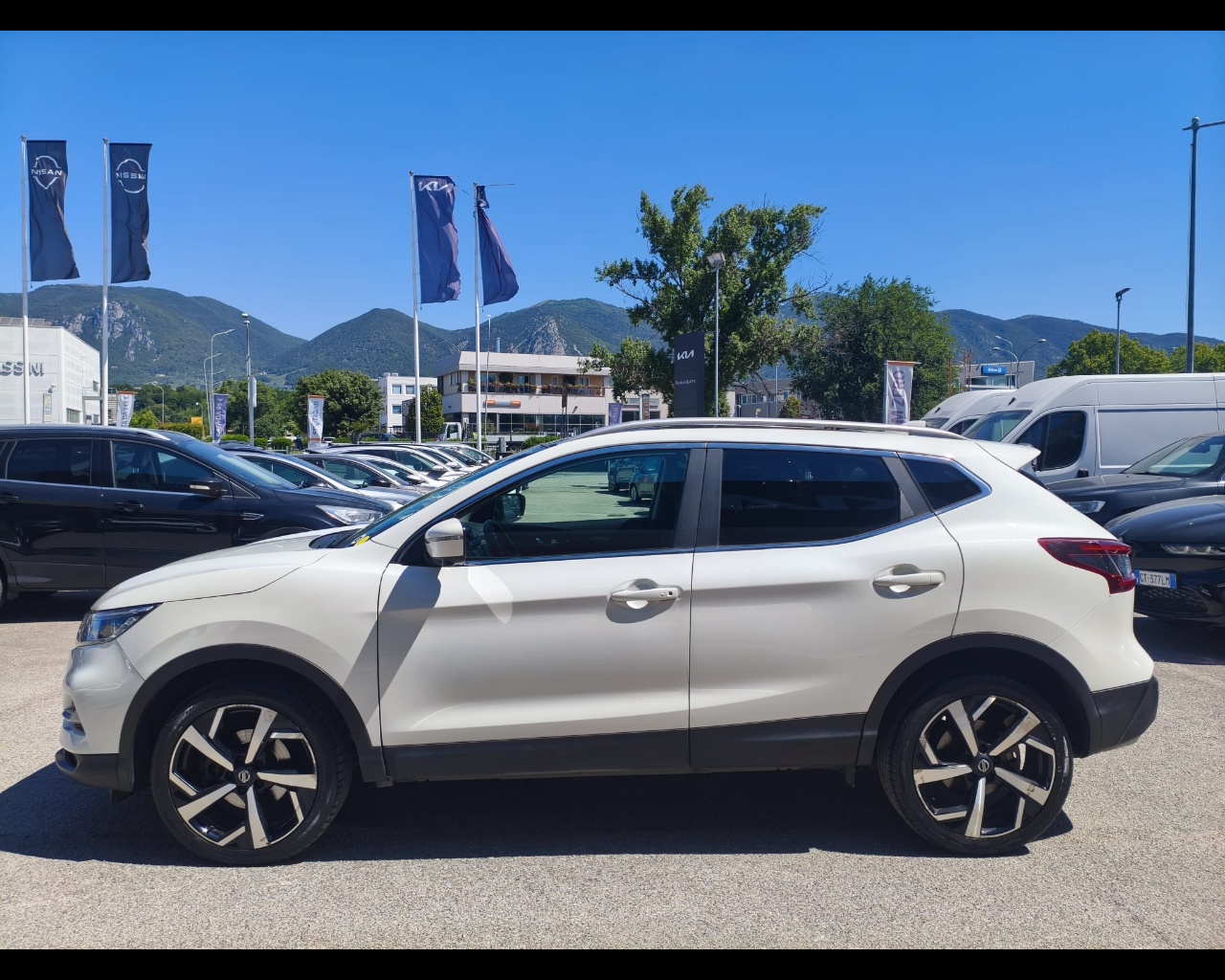 Foto NISSAN Qashqai 1.5 dci N-Connecta 115cv