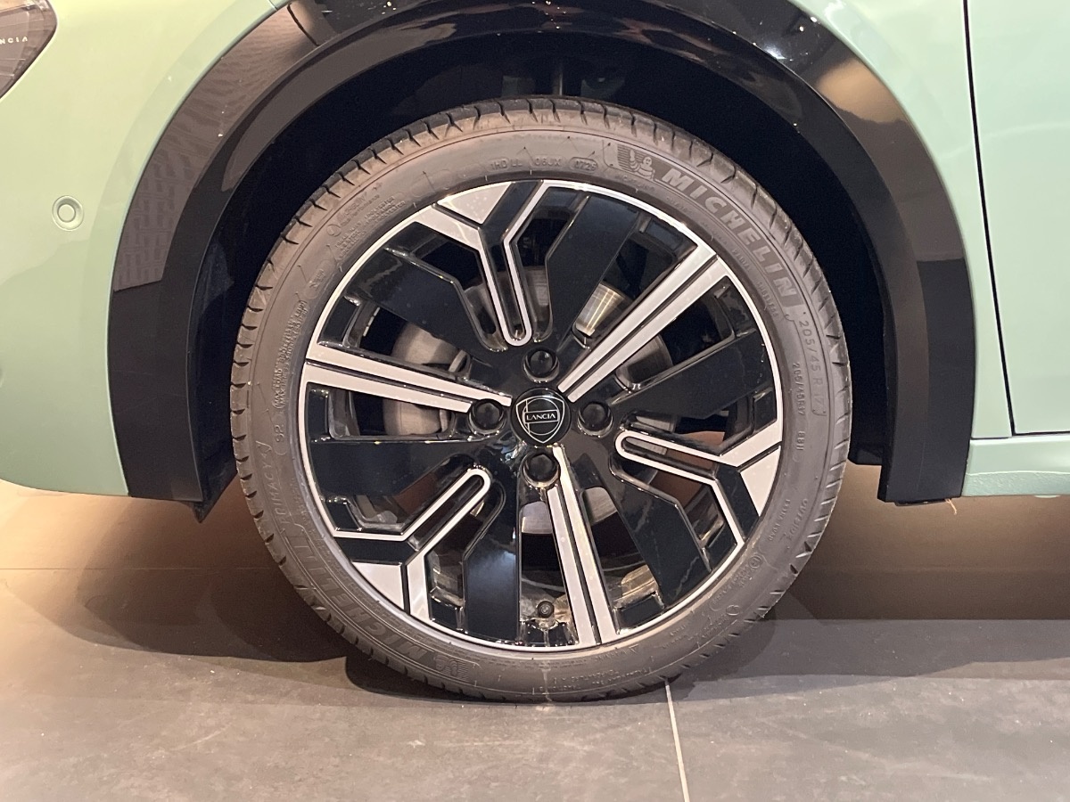 Lancia Ypsilon 2024 Aziendali 2026 Ypsilon 2024 Verona