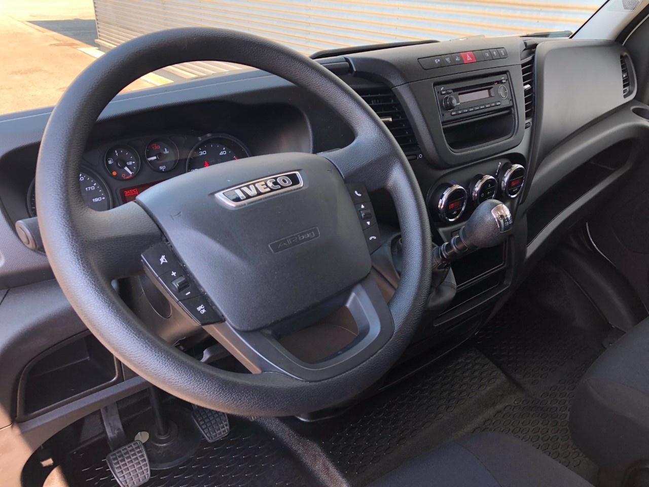 Iveco Daily V 35.16 E6 2016 daily 35 S16 V LH2 3520 E6 - 9