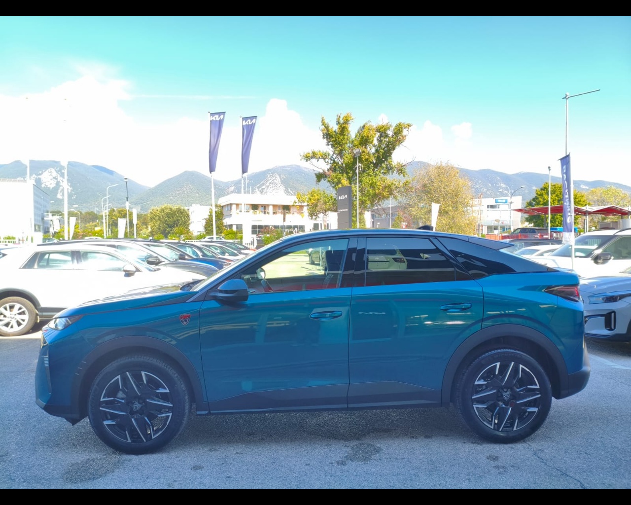 Foto PEUGEOT 3008 1.2 hybrid GT 136cv e-dcs6