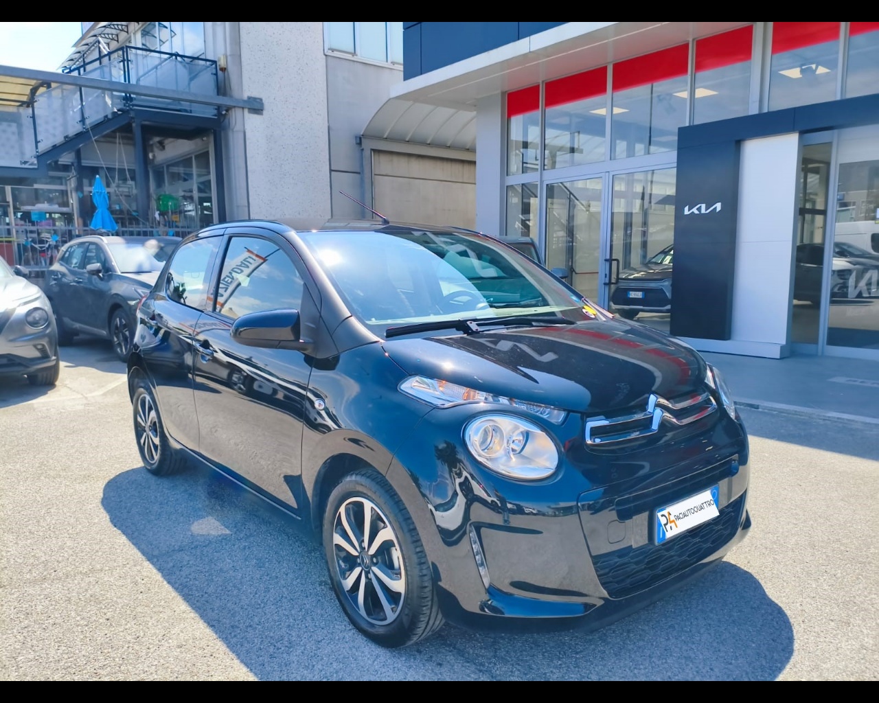 Foto CITROEN C1 5p 1.0 vti Shine s&s 72cv