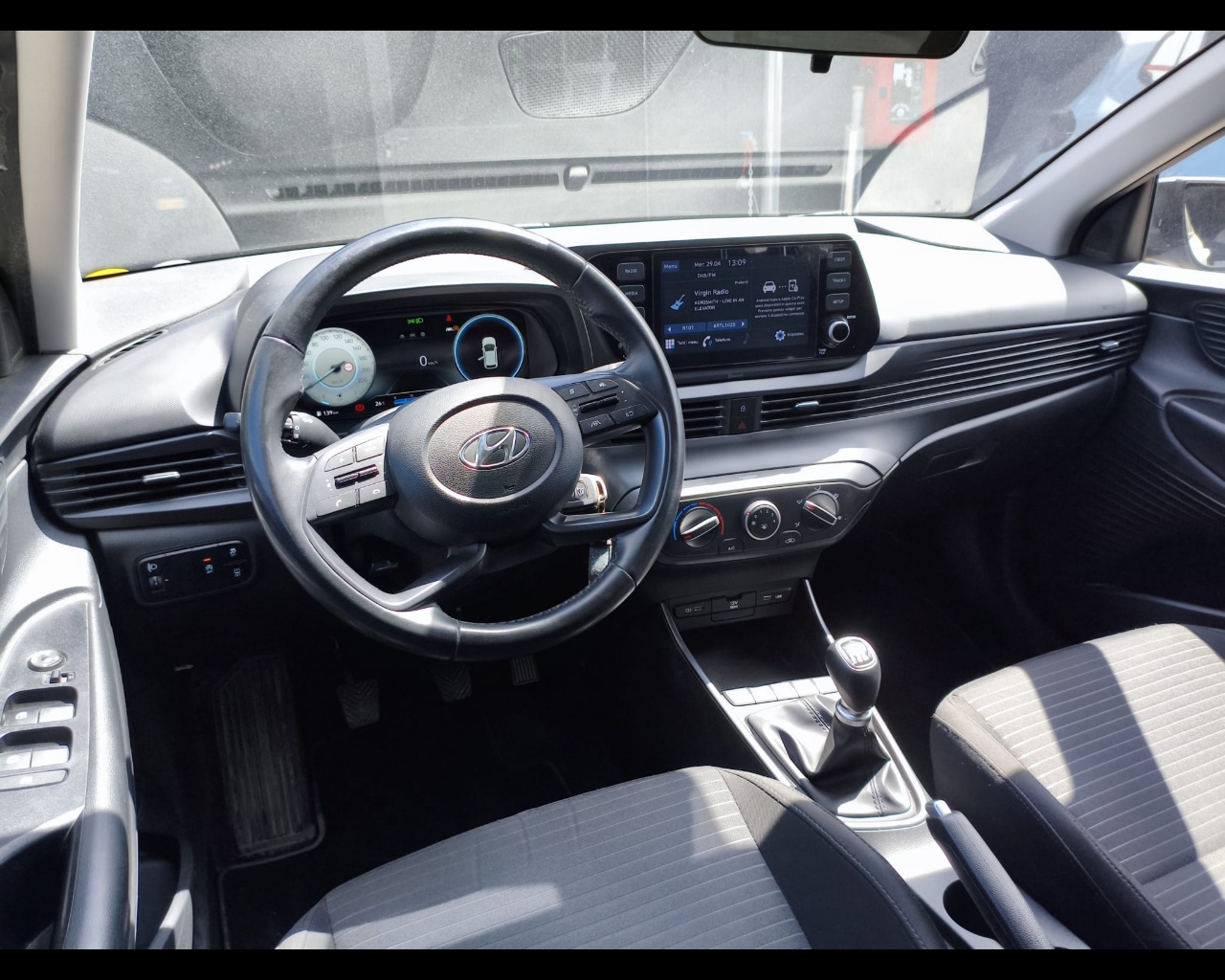 Foto HYUNDAI i20 1.2 mpi Connectline