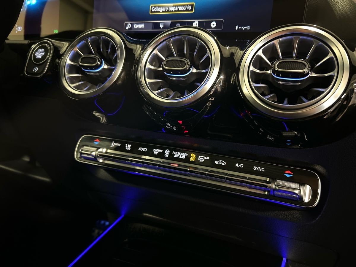 Mercedes GLA GLA 180 Premium 7G-DCT - 13