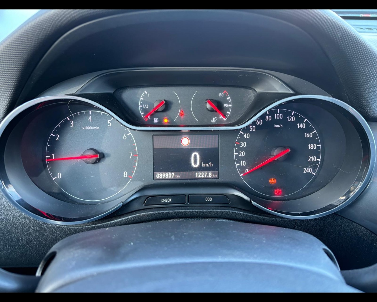 Foto OPEL Crossland 1.5 ecotec Elegance 110cv