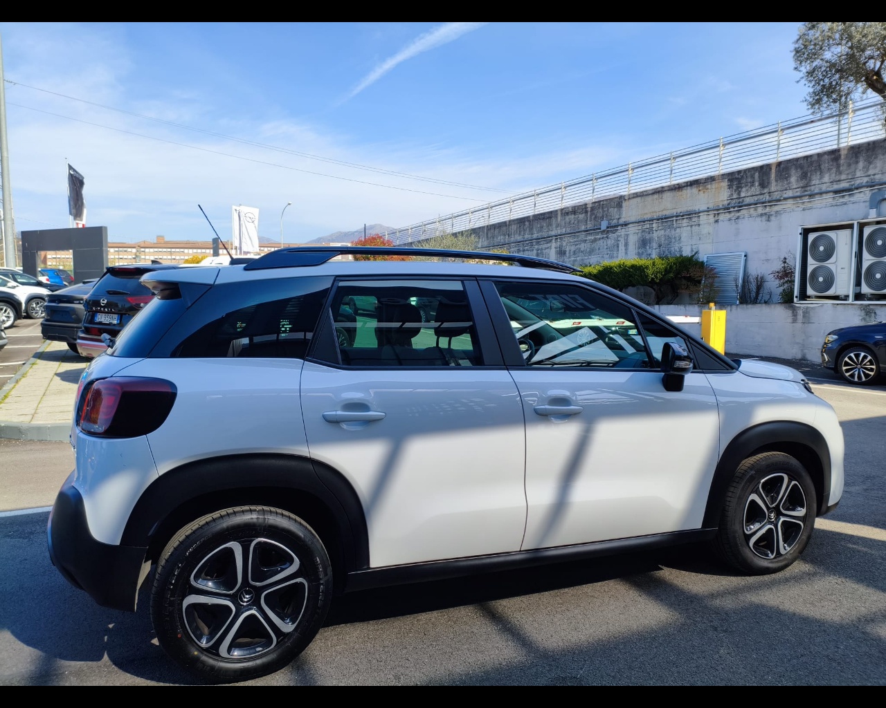 Foto CITROEN C3 Aircross 1.5 bluehdi Shine s&s 120cv eat6