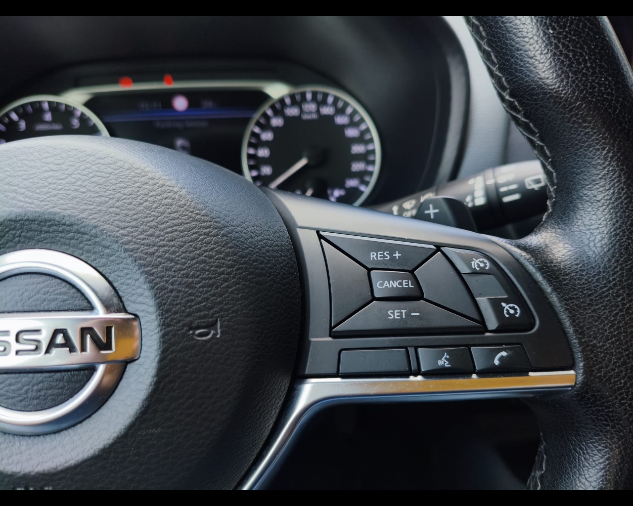 Foto NISSAN Juke 1.0 dig-t N-Connecta 114cv dct