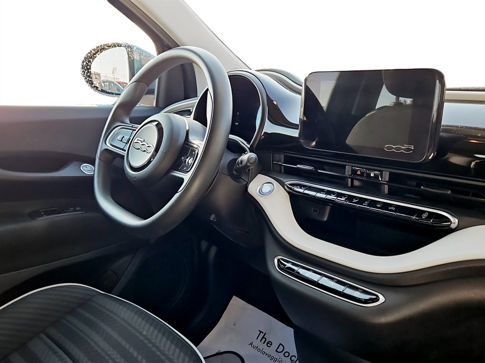 FIAT 500 500e 42 kWh Passion Elettrica usato - 12