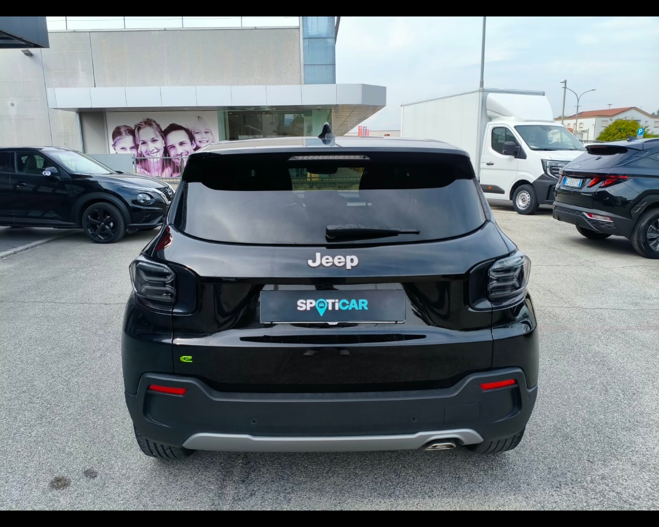 Foto JEEP Avenger 1.2 turbo e-hybrid mhev Summit fwd 110cv edct6