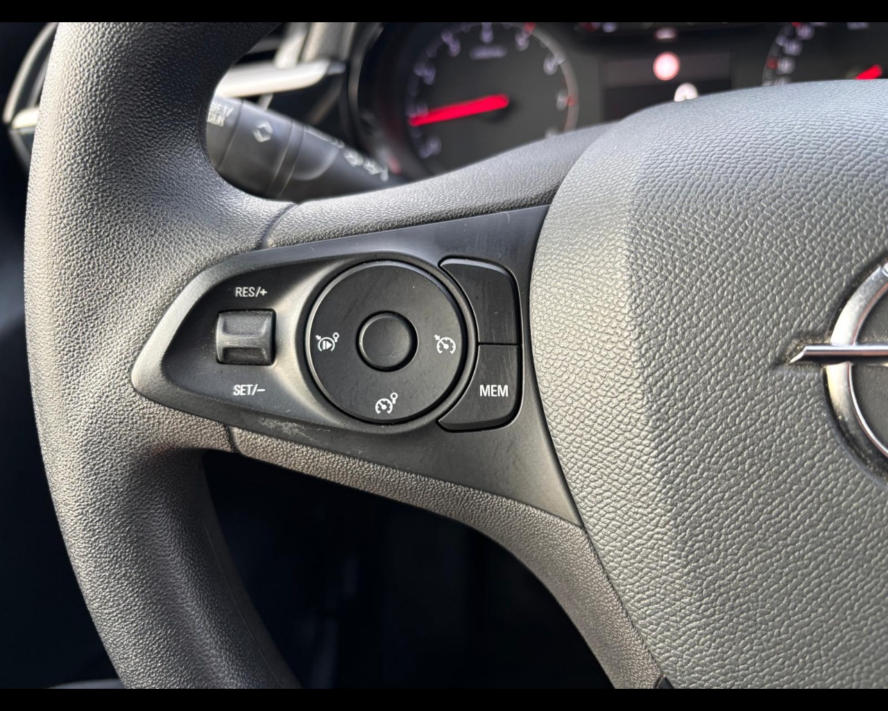 Foto OPEL Corsa 1.2 Edition 75cv