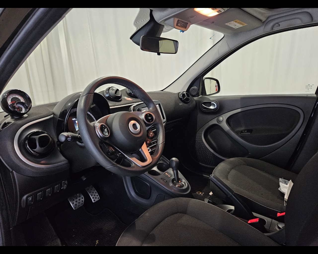 SMART Forfour Forfour 1.0 Passion 71cv twinamic Benzina Usato - 4