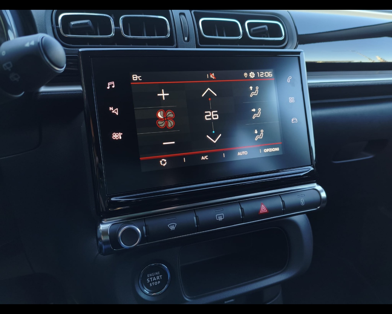 Foto CITROEN C3 1.2 puretech Shine s&s 83cv neopatentati