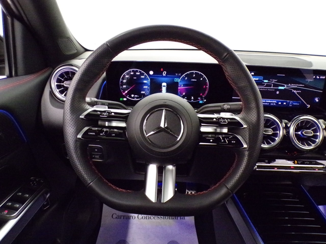 Mercedes  GLB 200 D AMG Line Advanced Plus Seaside Edition 8G-DCT - 17