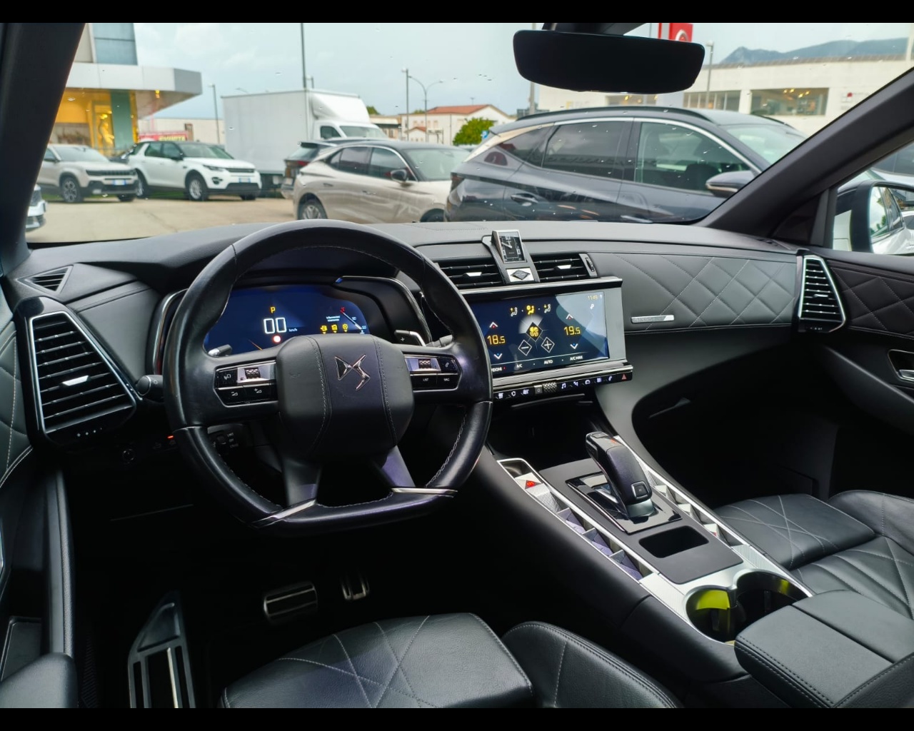 Foto DS DS7 Crossback 1.5 bluehdi Grand Chic 130cv auto N1
