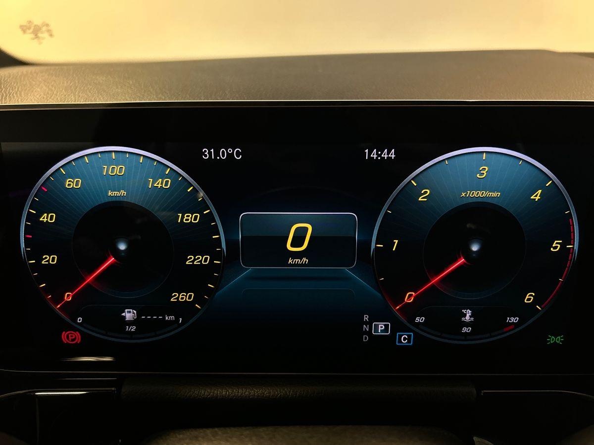 Mercedes GLA GLA 220 D Premium 4Matic 8G-DCT - 13