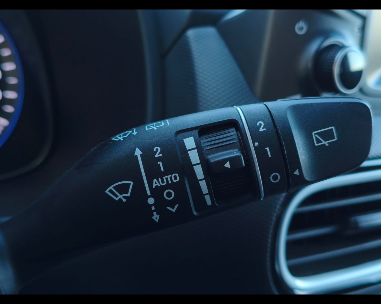 Foto HYUNDAI Kona 1.6 hev Xprime Safety Pack 2wd dct