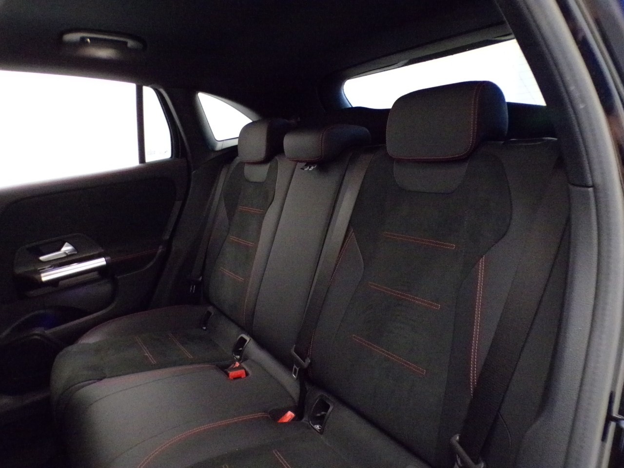 Mercedes  GLA 200 D AMG Line Advanced Plus 8G-DCT - 13