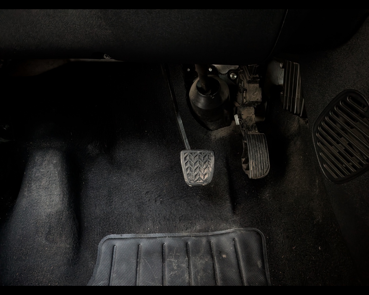 Foto TOYOTA Aygo 5p 1.0 x-cool m-mt 72cv