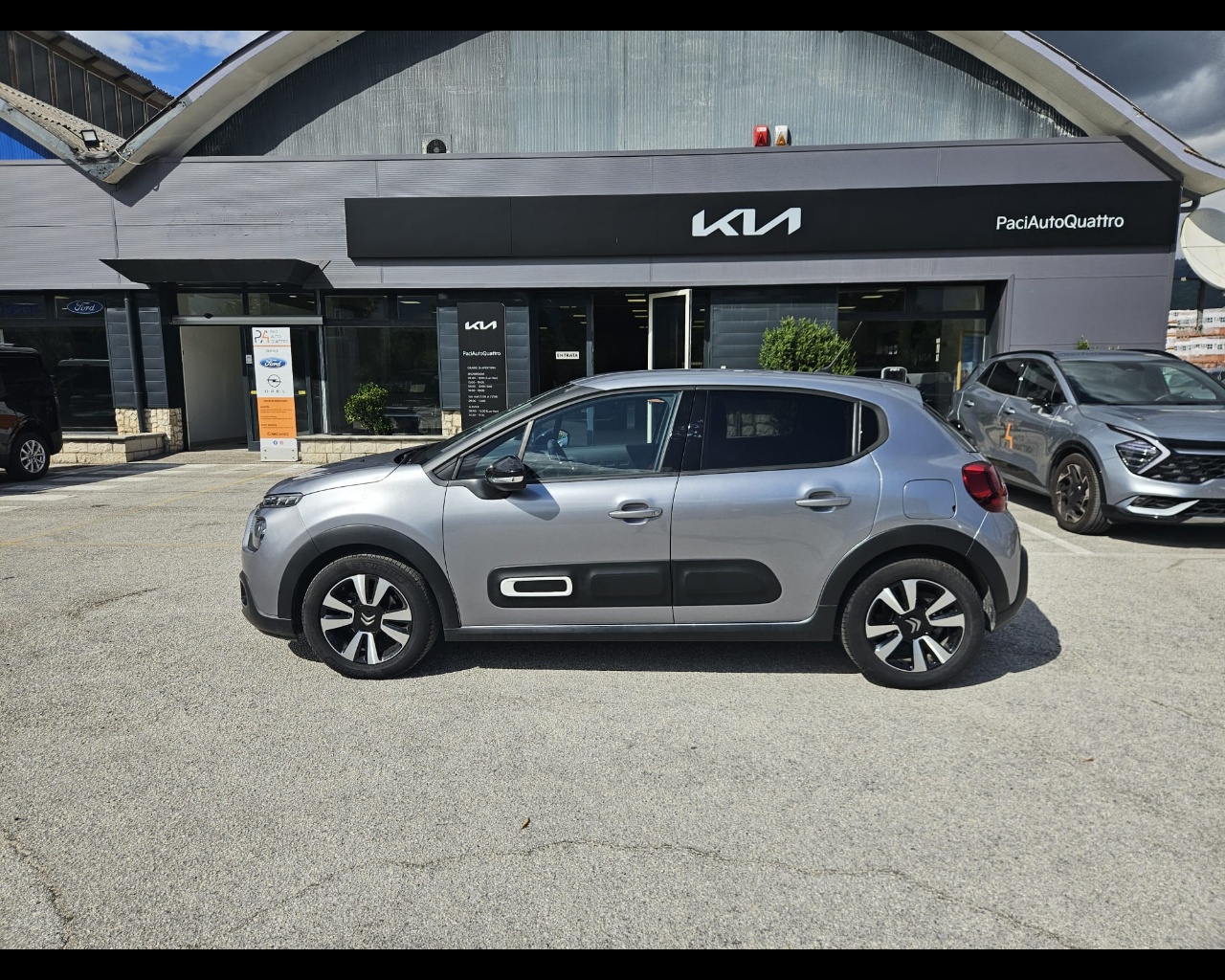 Foto CITROEN C3 1.2 puretech Max s&s 110cv