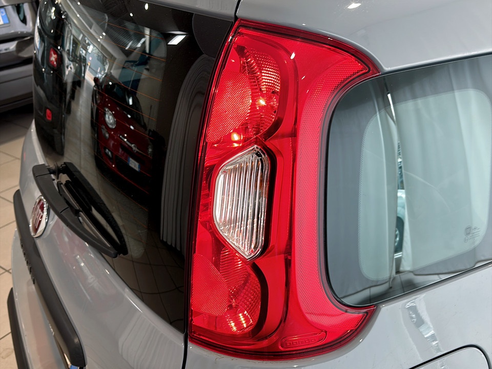 FIAT Panda 1.0 firefly hybrid City Life s&s 70cv 5p.ti Ibrida usato - 21