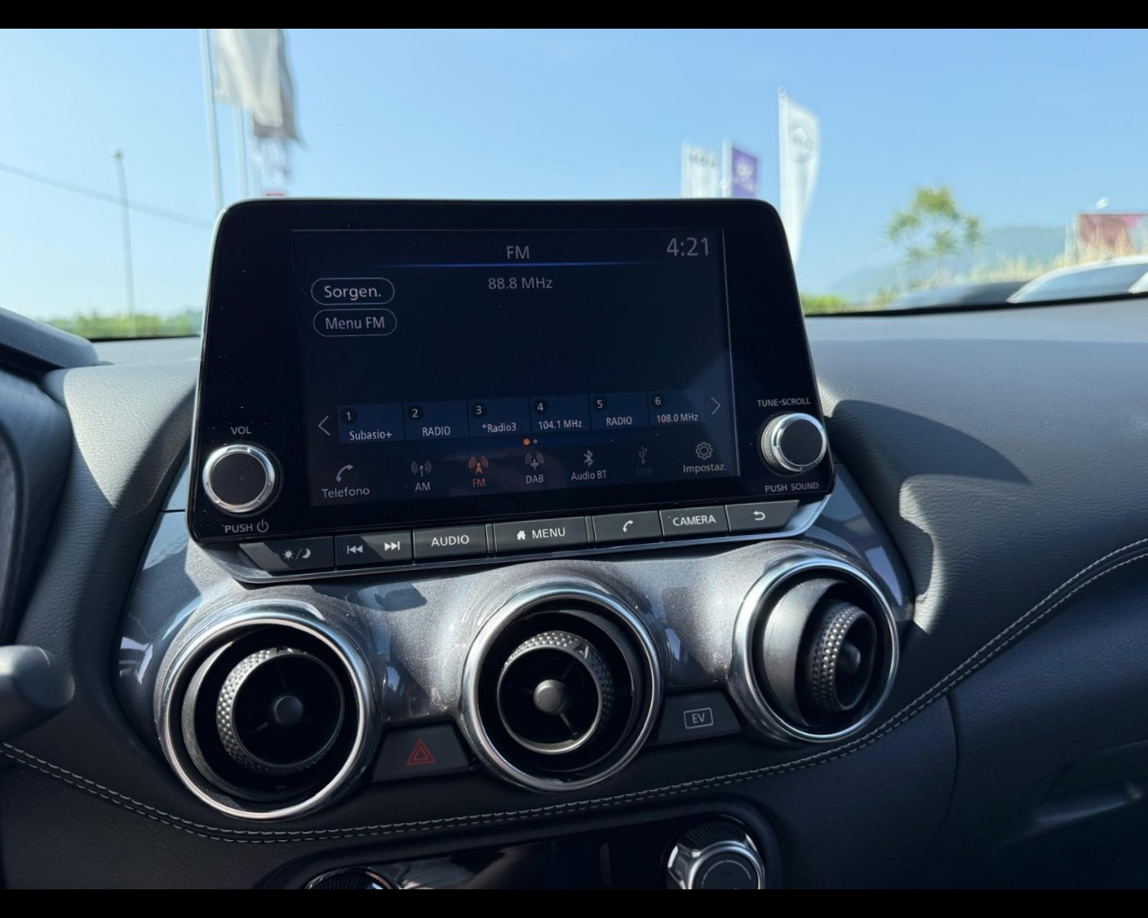 Foto NISSAN Juke 1.6 hev N-Connecta
