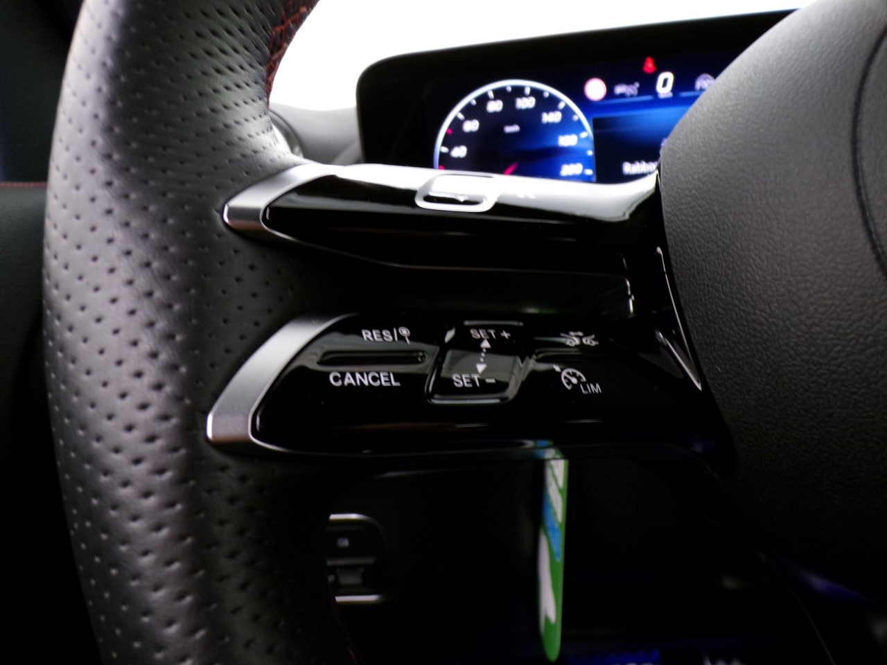 Mercedes GLA 200 D AMG Line Advanced Plus 8G-DCT - 17