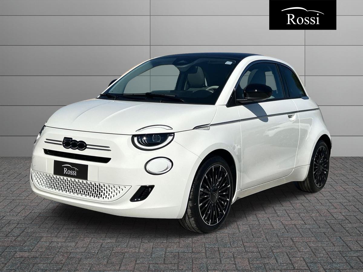 FIAT 500 Hybrid Berlina La Prima 1.0 Hybrid Berlina