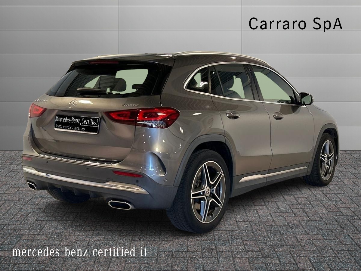 Mercedes GLA GLA 220 D Premium 4Matic 8G-DCT - 2