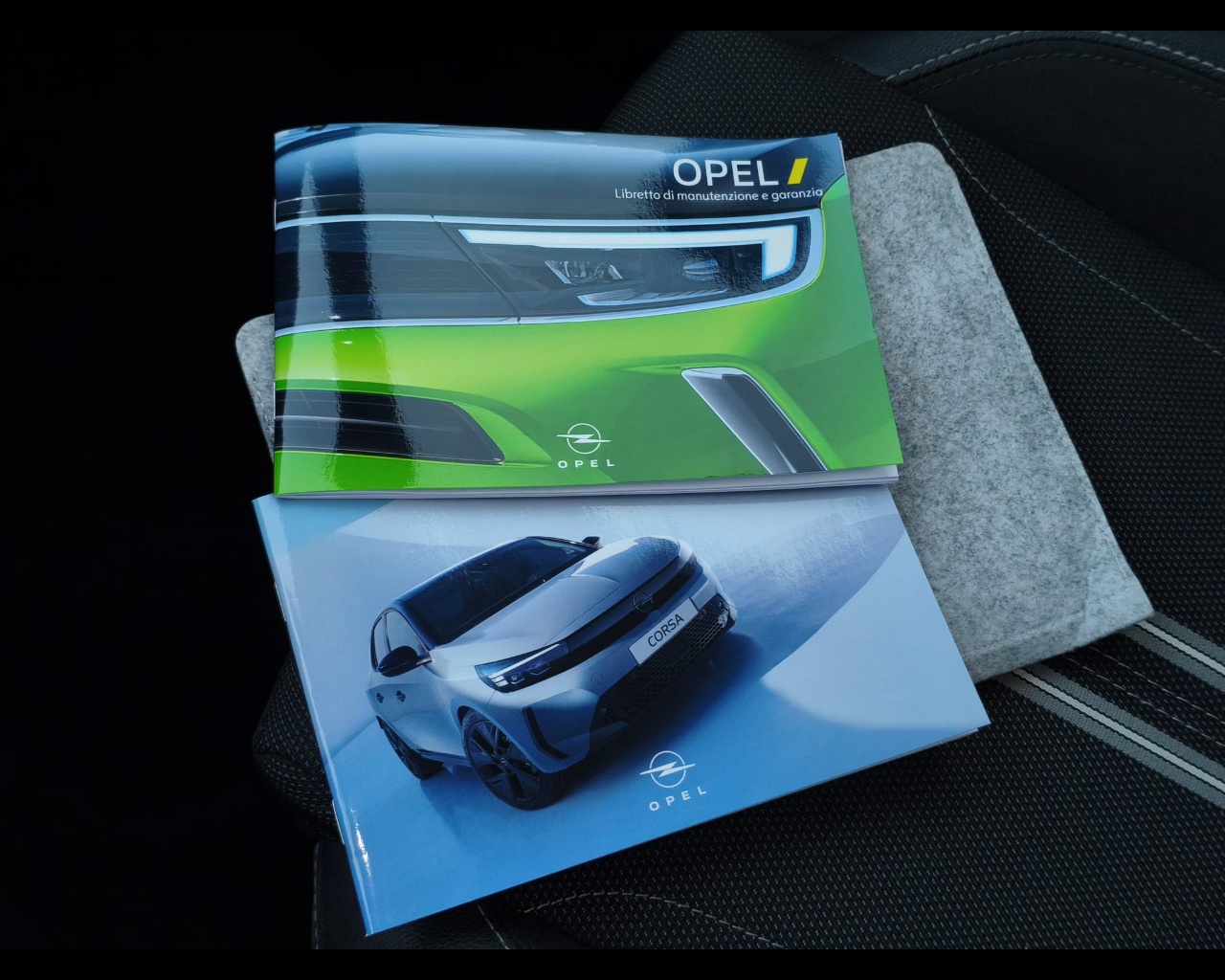 Foto OPEL Corsa 1.2 GS s&s 100cv