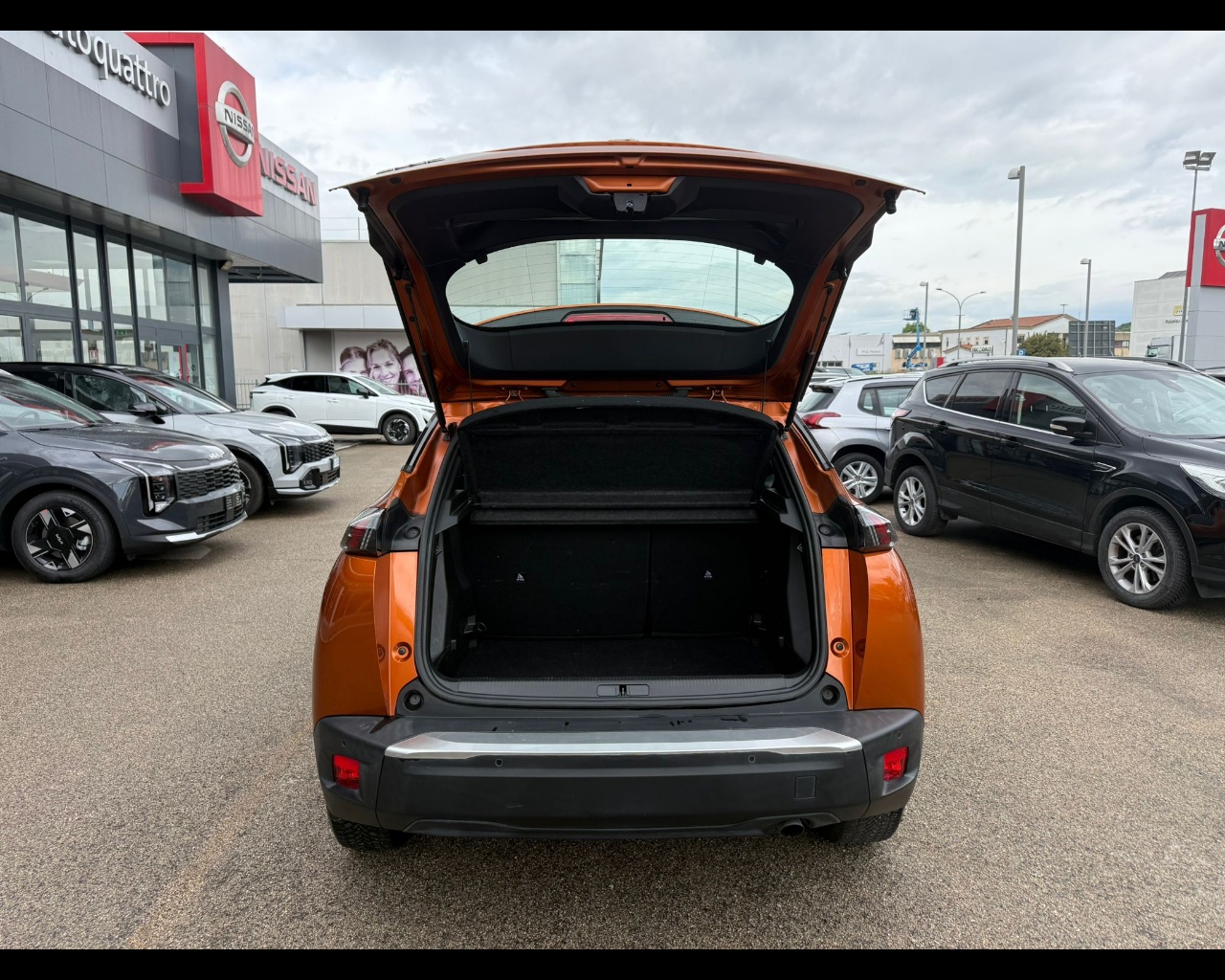 Foto PEUGEOT 2008 1.2 puretech Active Pack s&s 100cv