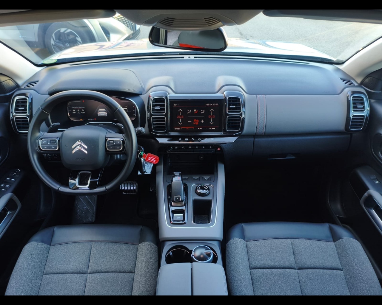 Foto CITROEN C5 Aircross 1.5 bluehdi Shine s&s 130cv eat8