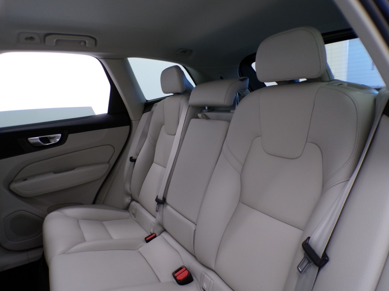 Volvo XC60 XC60 2.0 B4 Plus Dark AWD automatico - 14