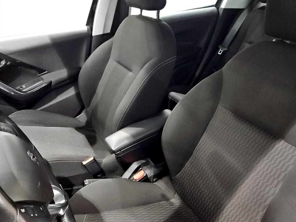 PEUGEOT 208 5p 1.2 puretech Allure 82cv Benzina Usato - 6