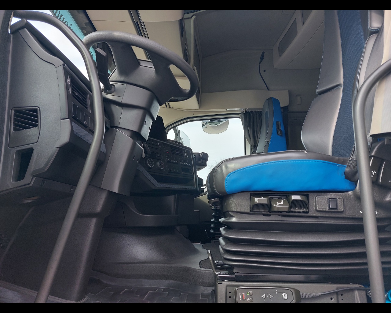 Volvo FH13 18 T E6 FH 13 500 SPP 4X2 T X High Globetrotter XL - 11