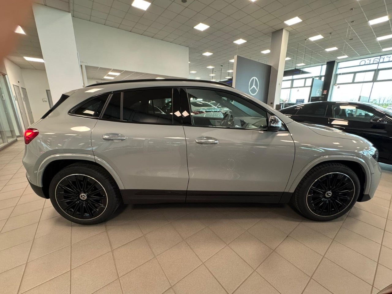 Mercedes GLA GLA 200 d Automatic EDITION AMG Line - 8
