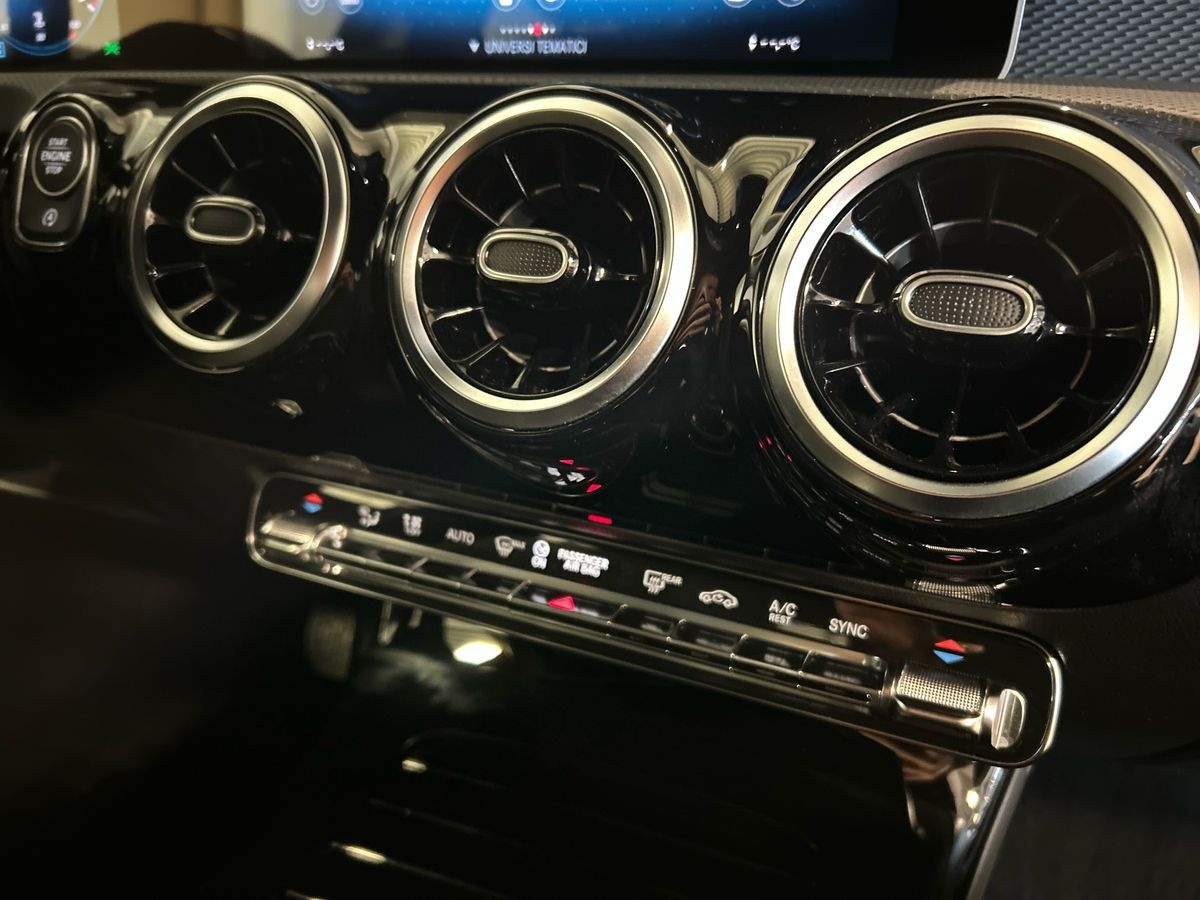 Mercedes Classe A Classe A 180 D Sport 7G-DCT - 14