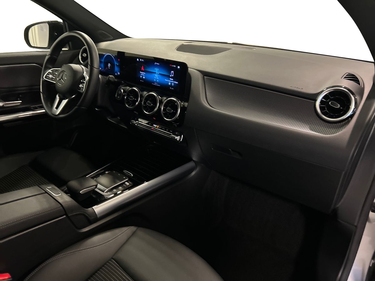 Mercedes GLA GLA 180 D Sport Plus 8G-DCT - 15