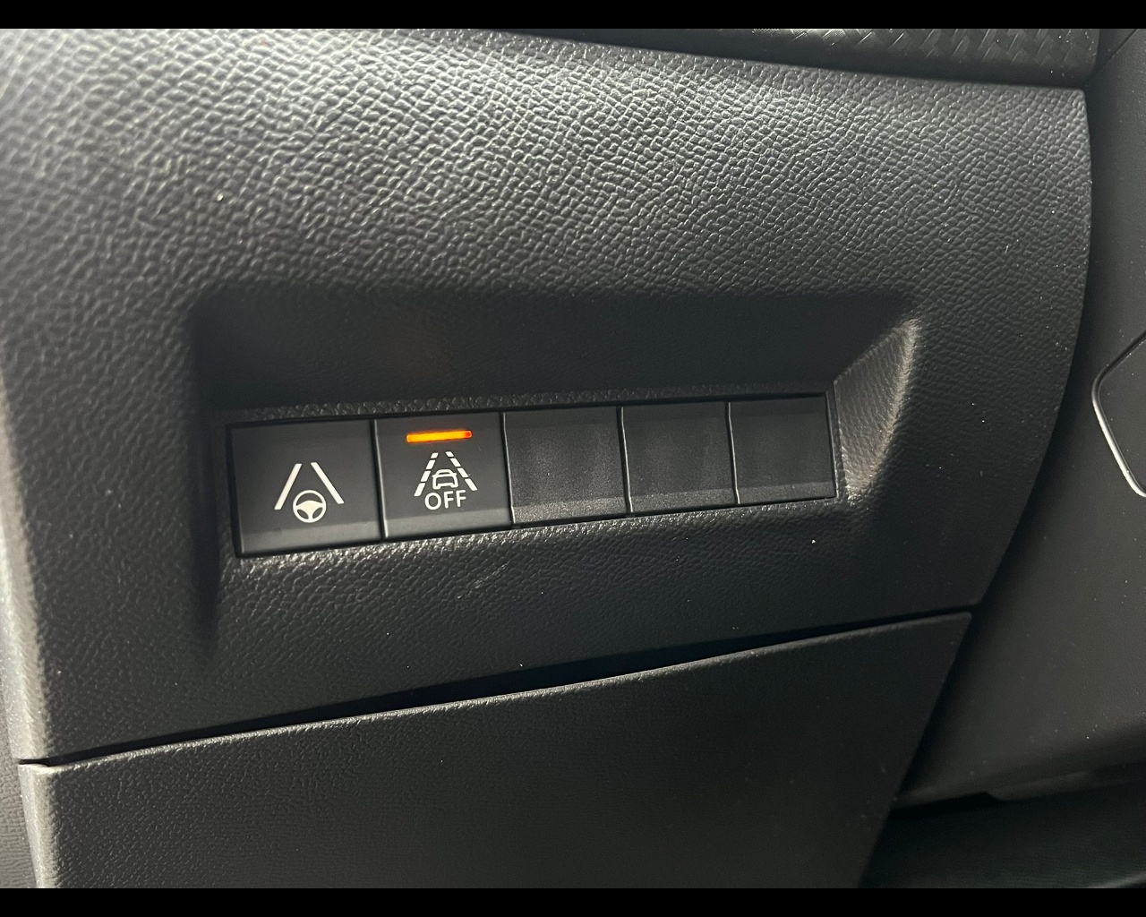 Foto PEUGEOT  2008 1.5 bluehdi GT Pack s&s 130cv eat8